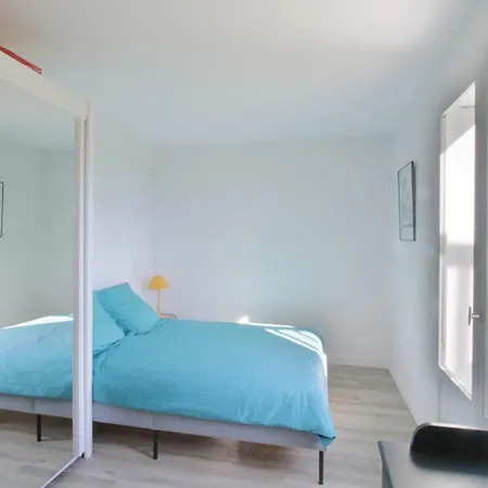 Comfortable Garden Level 2 Minutes From The On Foot! *