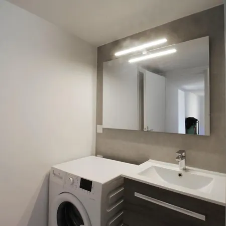 Comfortable Garden Level 2 Minutes From The On Foot! *